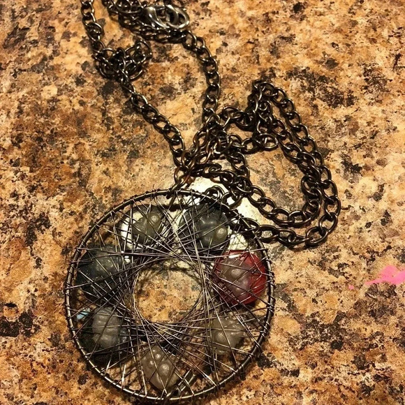 Beautiful long necklace - Picture 5 of 6